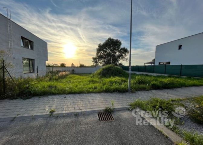 Pozemok so stavebným povolením